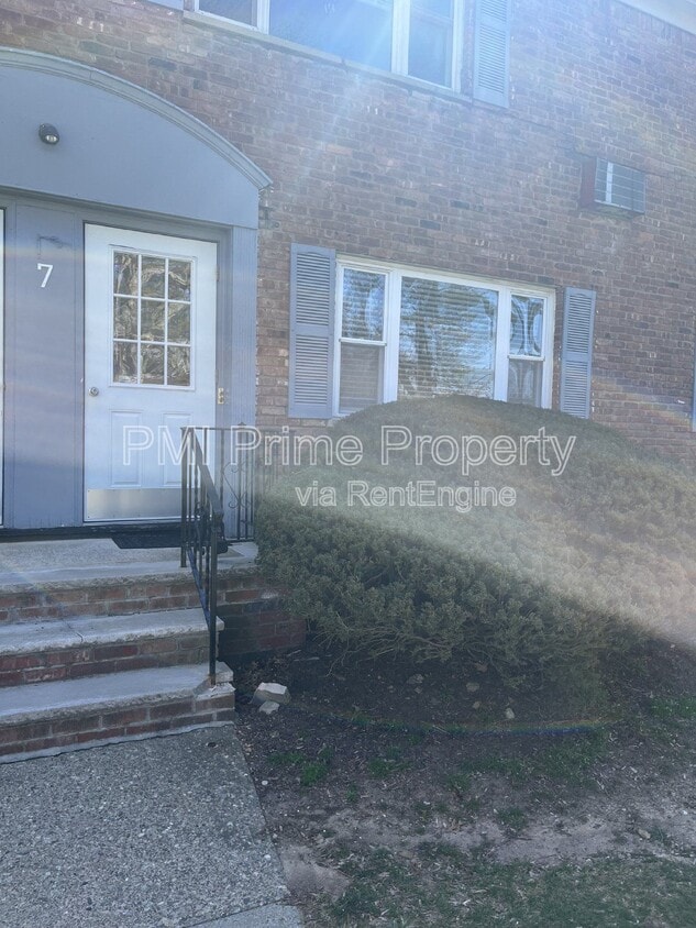 Photo - 7 Wedgewood Dr