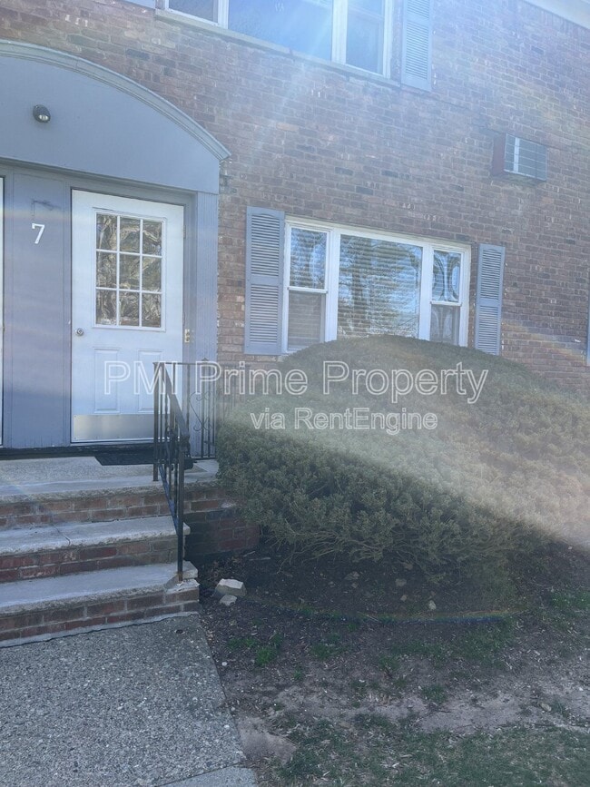 Photo - 7 Wedgewood Dr House