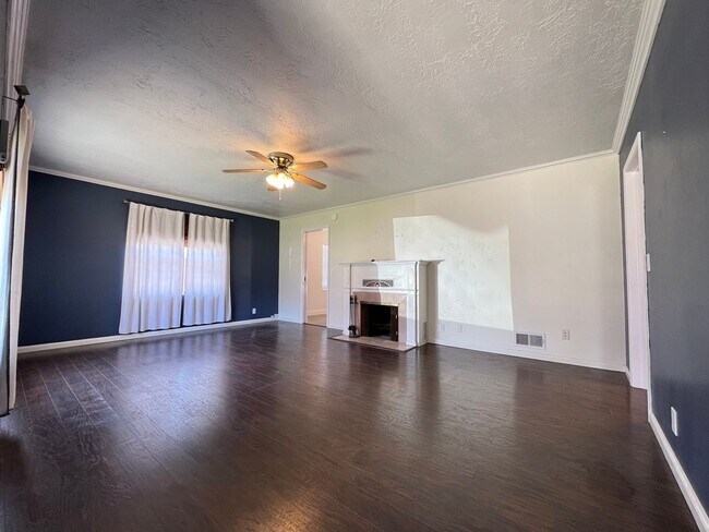 Photo - 3023 Van Buren Ave Unit A