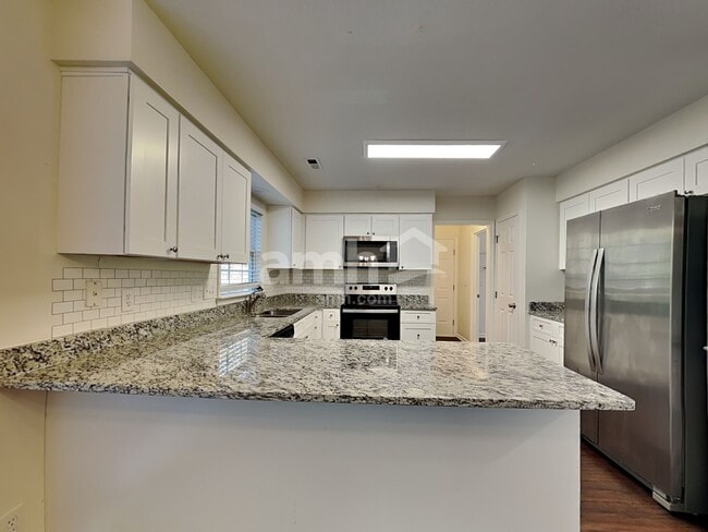 Photo - 5918 Highland Grove Dr