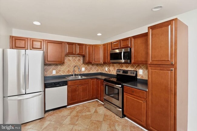 Building Photo - 4689 Joanna Ct