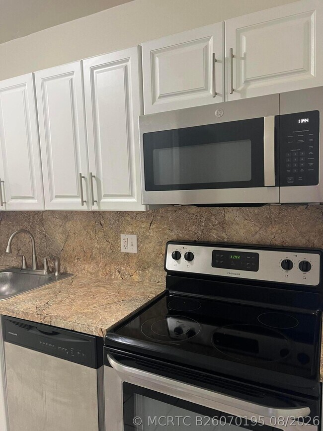 2600 S Ocean Dr Unit S303