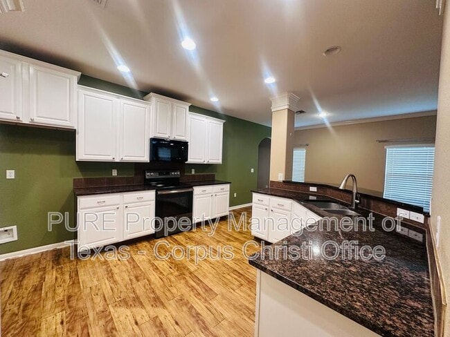 Photo - 6017 Tapestry Dr