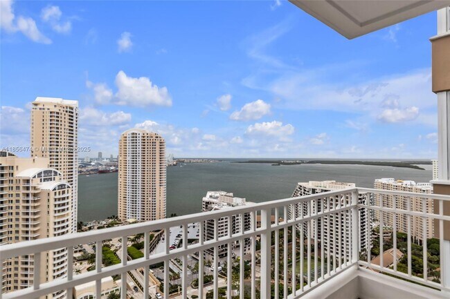 Building Photo - 801 Brickell Key Blvd Unit 3212 Rental