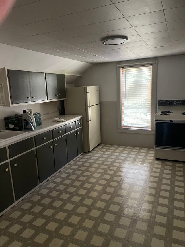 Photo - 402 Luster Ave Unidad Apt. #2