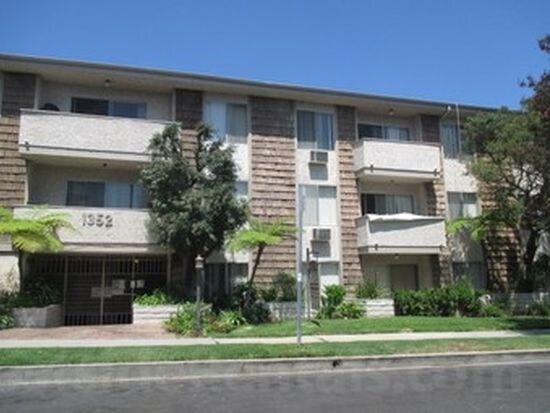 1352 Carmelina Ave - 1352 S Carmelina Ave Unit 310
