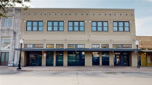 Building Photo - 206 N Main St Unit 122