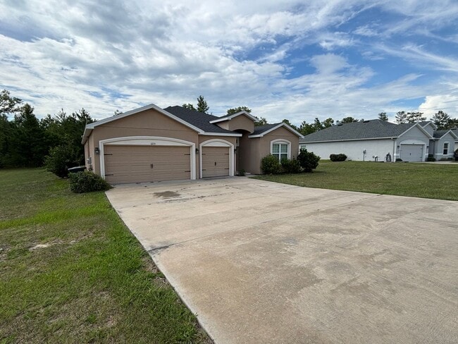 Photo - 4 bedroom / 3 bath in great neighborhood - WON'T LAST!