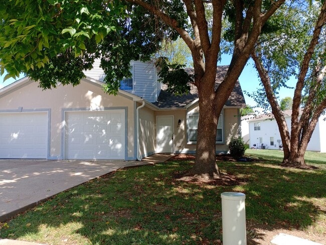 Building Photo - 3504-3506 Delmar Ct. Unit 3506 Delmar Ct.