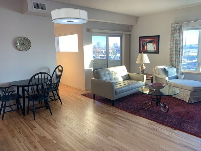 Photo - 1585 Hecla Way Unit 304