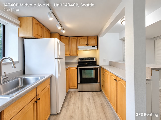 14040B Midvale Ave N-14040B