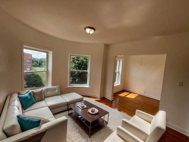 Photo - 5123 S Indiana Ave Unit 2