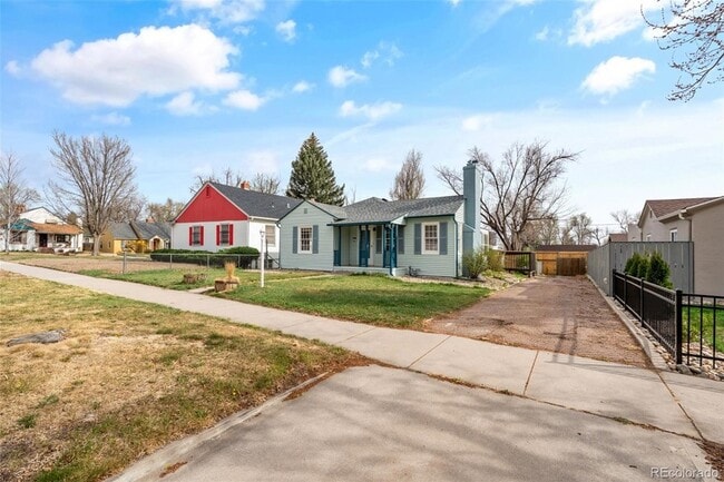 Photo - 1321 E Monument St