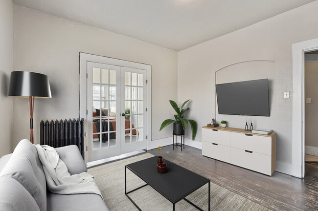 Building Photo - 718 N Grant St Unit 5