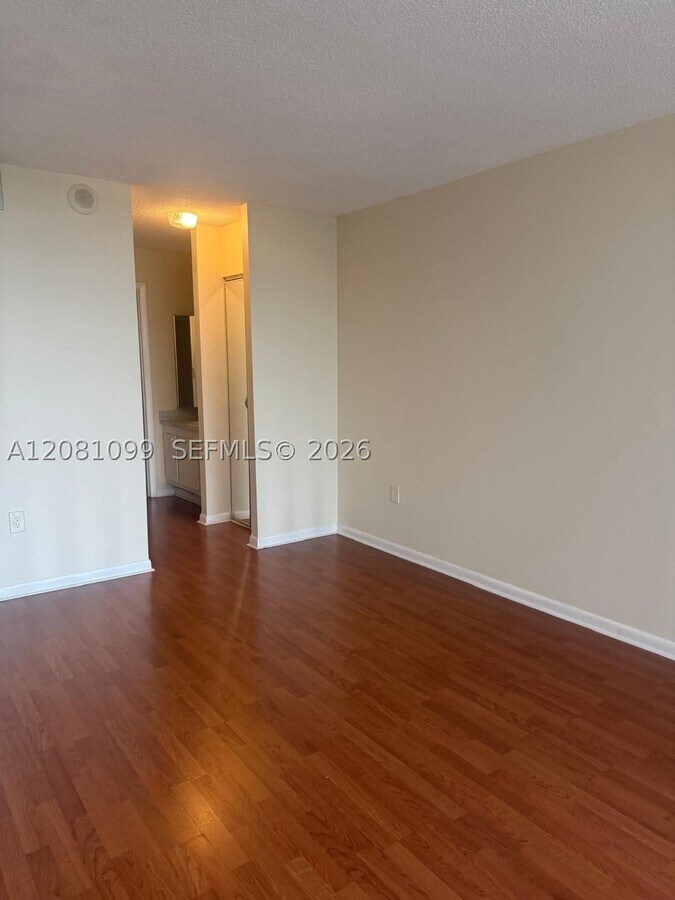 Photo - 1300 NE Miami Gardens Dr Unit 710E