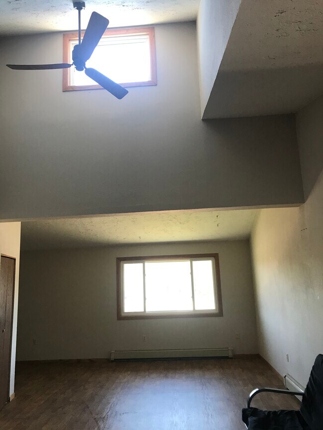 Photo - 1218 24th St W