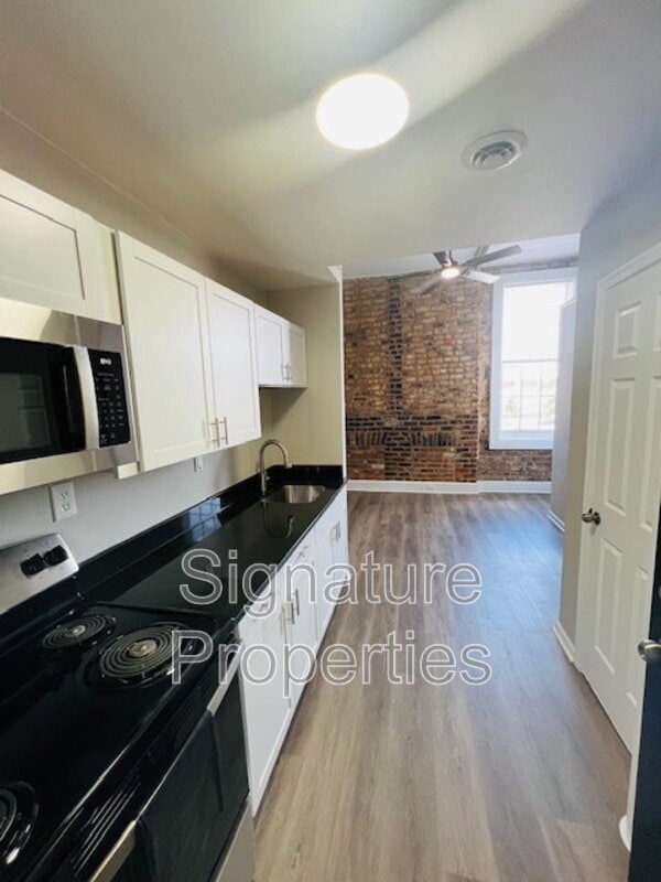 Building Photo - 22 Bollingbrook St Unit 3A Rental