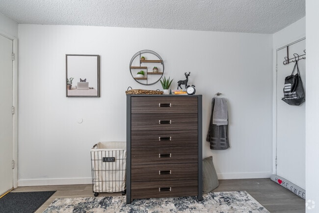 4BR, 1.5BA - 232SF - Bedroom
