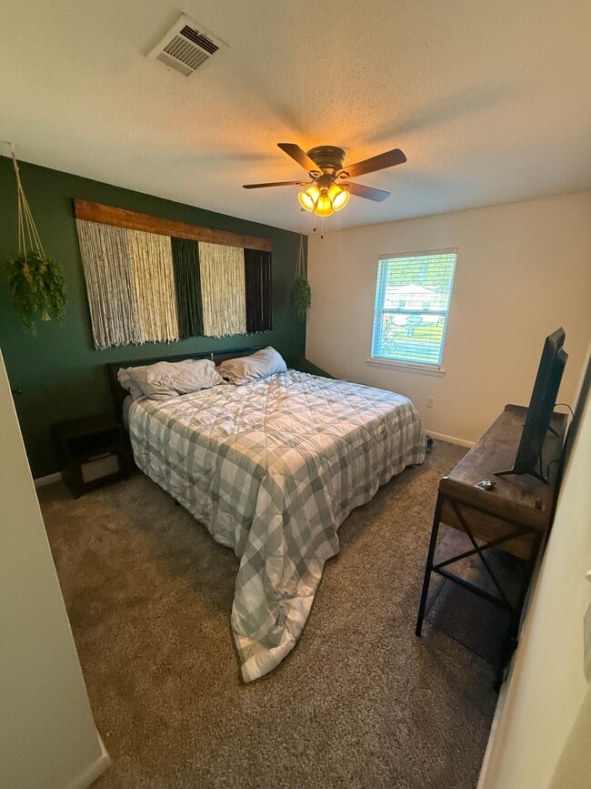 Photo - 113 Walz Cir