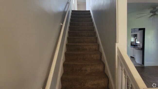 Building Photo - Section 8 Accepted! 3br/1.5ba with 2 Car G... Rental