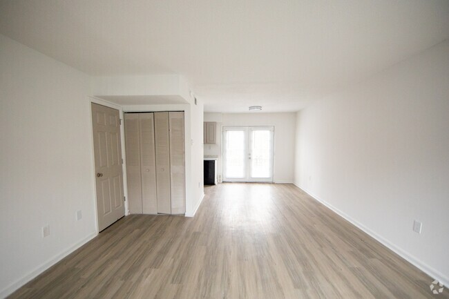 Building Photo - Trailside on Main, 2x1.5 Standard Townhome... Unit 023C