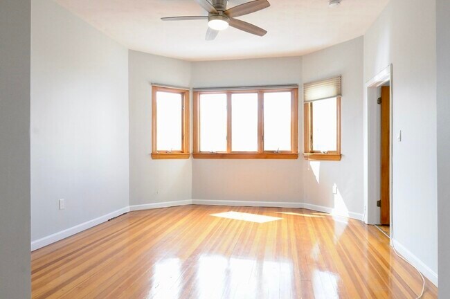 Photo - 7 Orient Ave