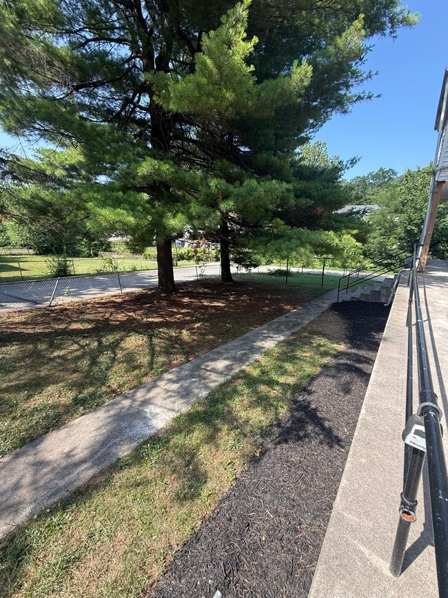 Photo - 1436 S Duke St Unidad 1F