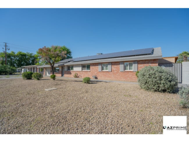 Photo - Gorgeous 3/2 Phoenix Home ?? Spacious, Sty...