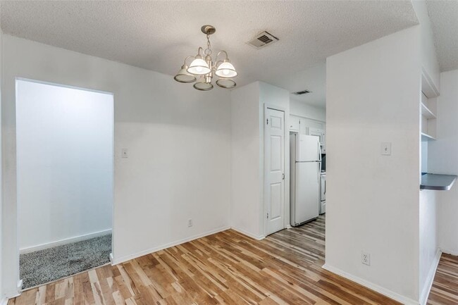 Photo - 6916 Scenic Brook Dr