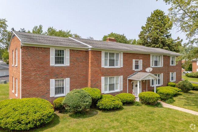 Photo - Locust Garden Apartments