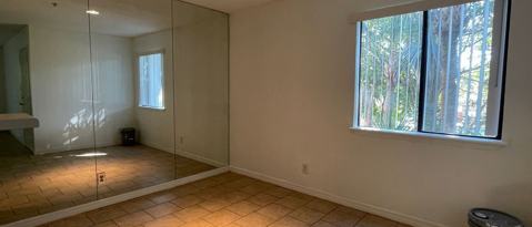 Photo - 2835 Winkler Ave