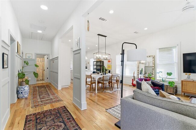 Photo - 1030 Kirkwood Ave SE