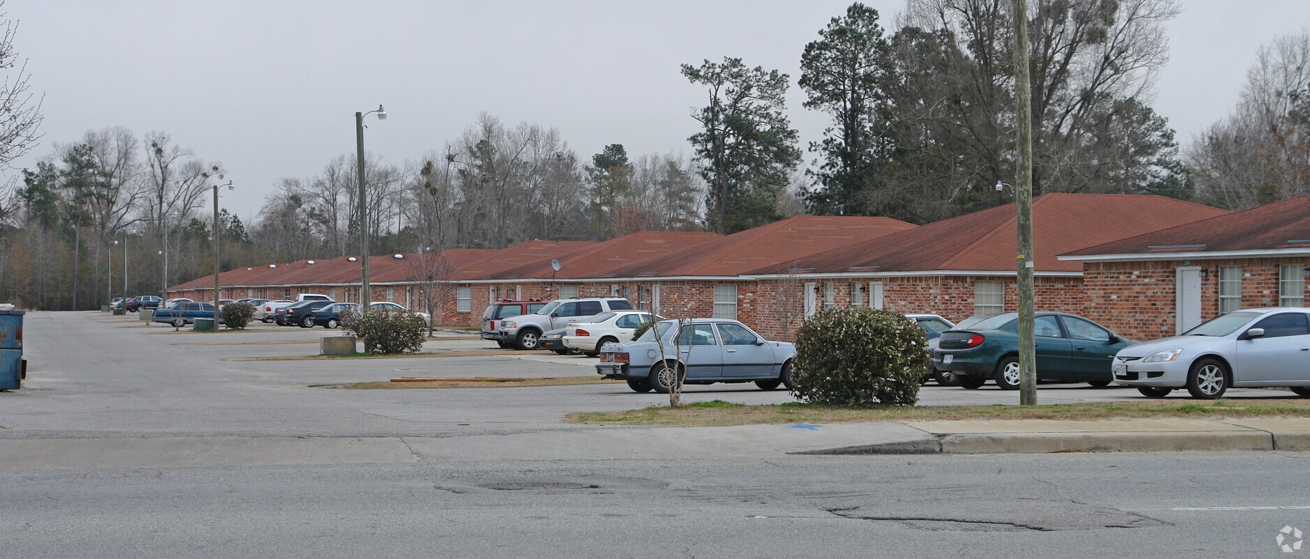 Country Manor Apartments - Country Manor Apartments