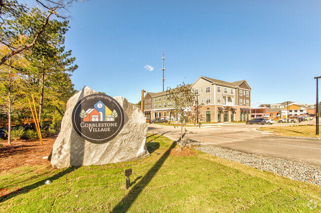 Building Photo - Cobblestone Village Rental