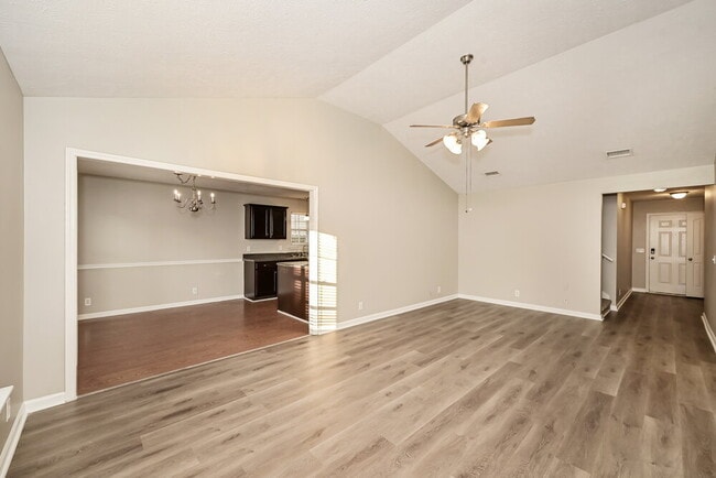8864 Cressent Glen Ct