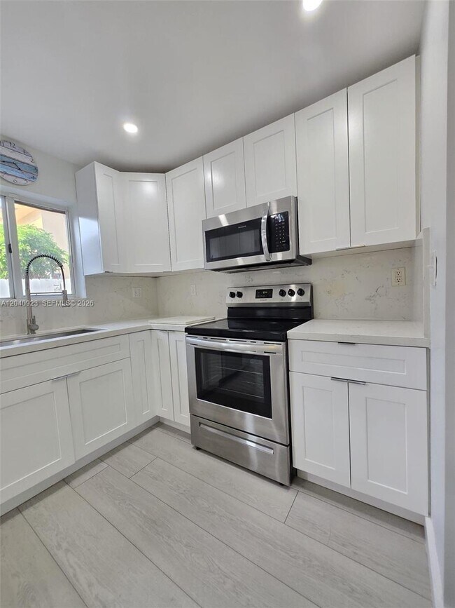 Photo - 17324 NW 74th Ave Unit 102