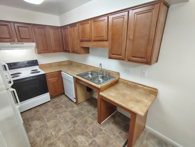 Photo - 600 Reusens Rd Unit N146