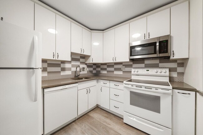 Photo - 7855 JFK Blvd E Unit 21K