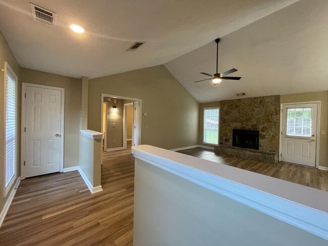 Photo - 32 Ml Crk Dr