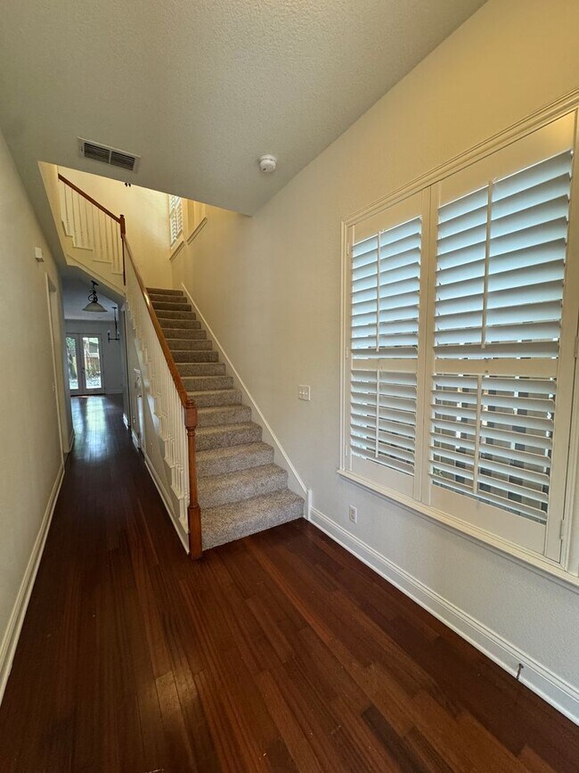 Photo - Townhouse Located Downtown!