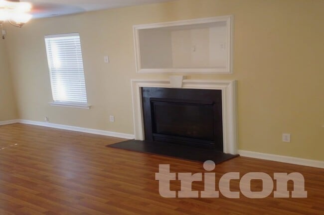 Photo - 6541 Nevin Rd