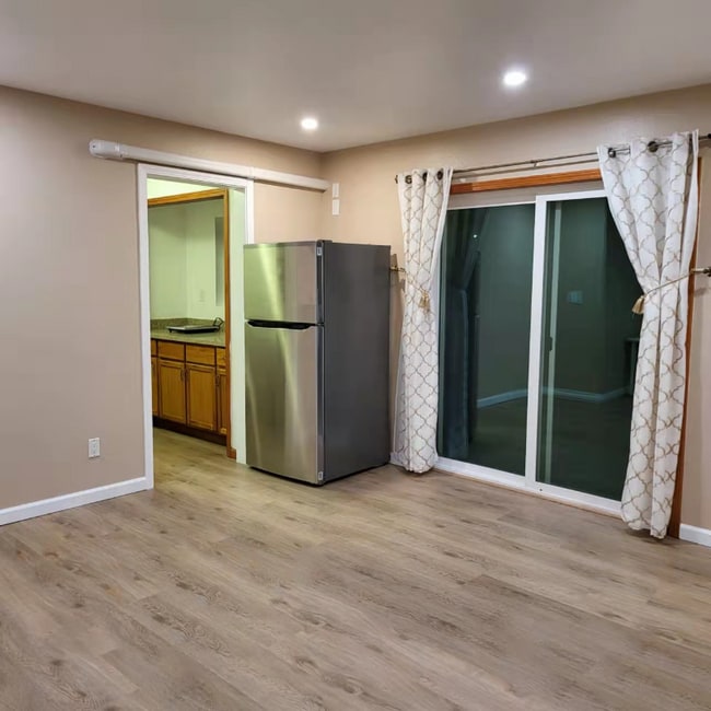 Photo - 1871 Peach Pl Unit Studio