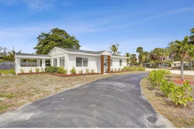 Building Photo - 4701 N Andrews Ave