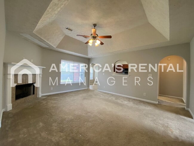 Photo - Home for Rent in Montgomery with Fenced in Backyard!!! New LVP Flooring! View with 48 Hours Notic...
