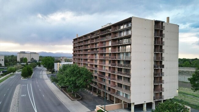 Building Photo - 2225 Buchtel Blvd S Unit 312