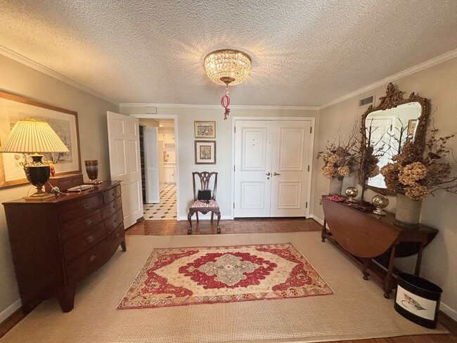 Photo - Luxury Living at its Finest!