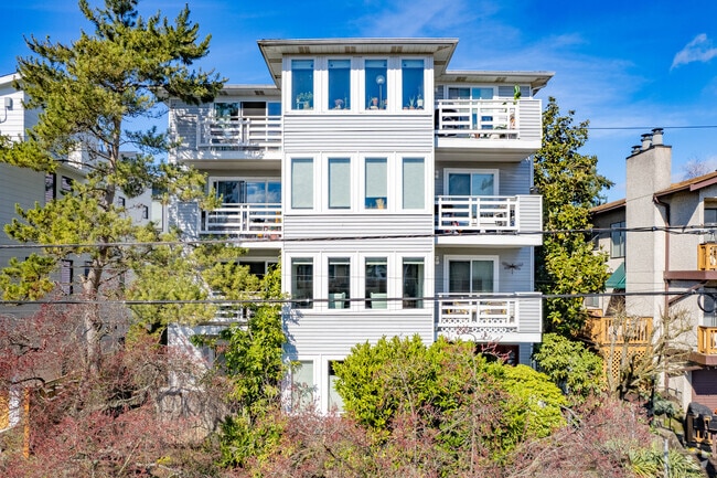 Exterior - Salmon Bay Vista