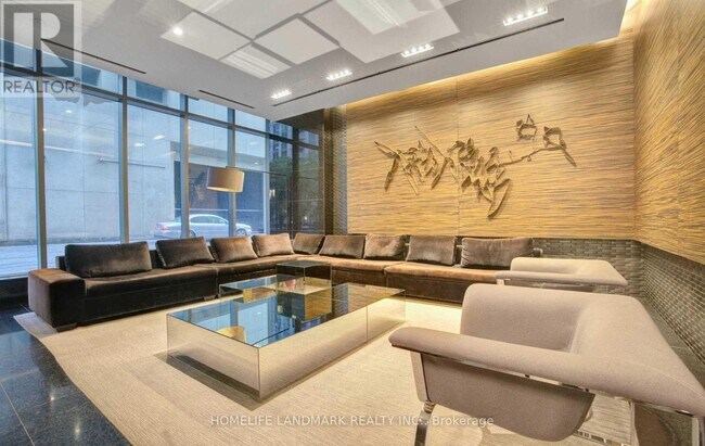 Photo - 770 Bay St. Unit Ph305