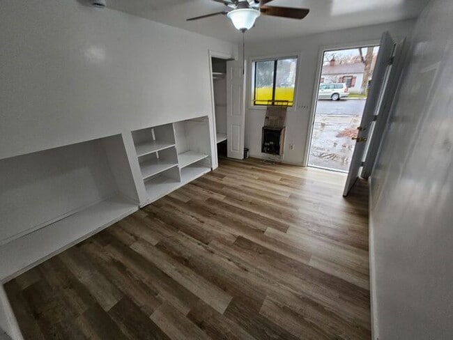 Photo - Riverwalk district Studio For Rent