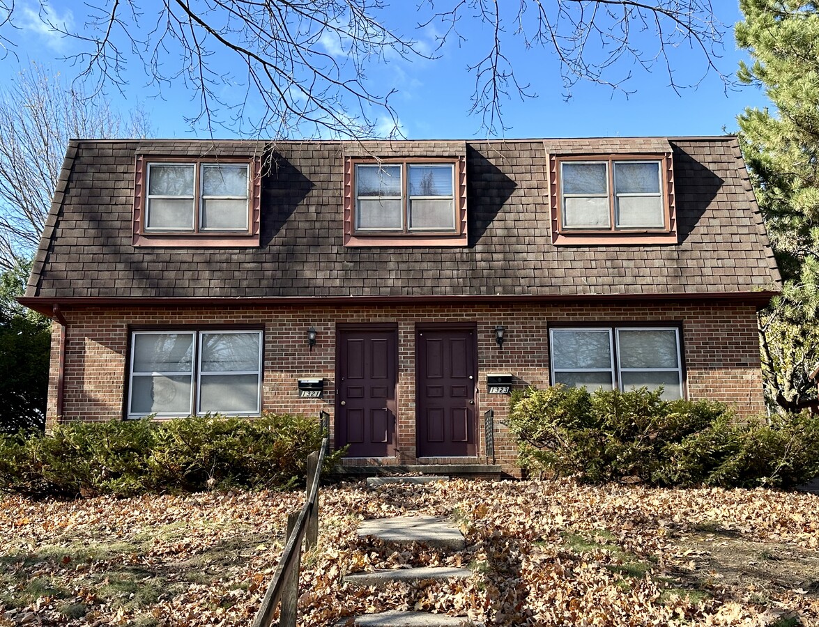 Photo - 1323 Kellogg Ave
